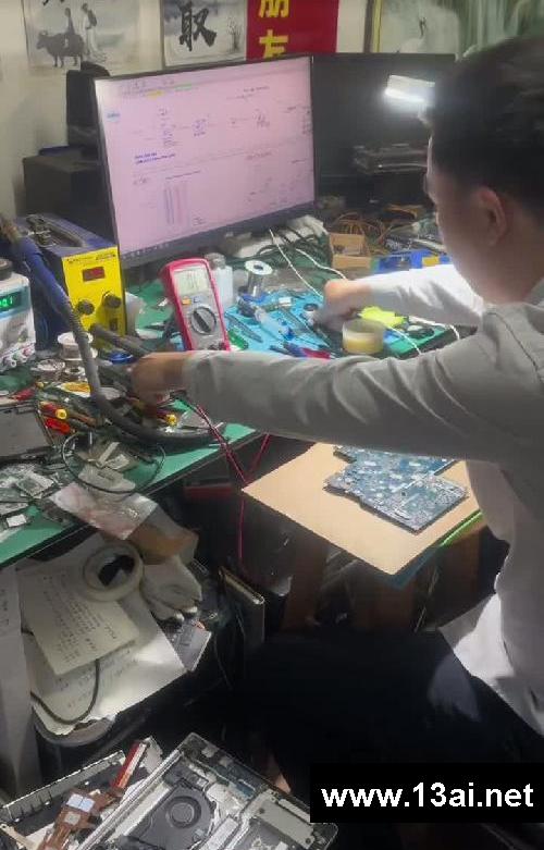 这才叫真正修电脑的,我全程看着师傅修好的