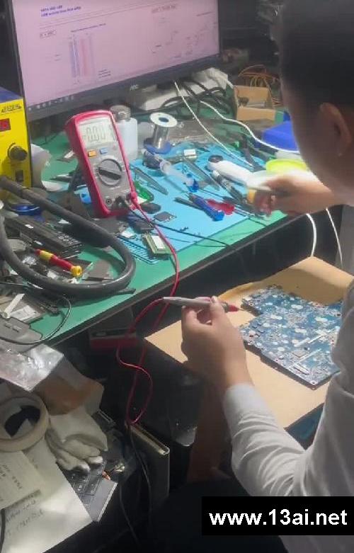 这才叫真正修电脑的,我全程看着师傅修好的